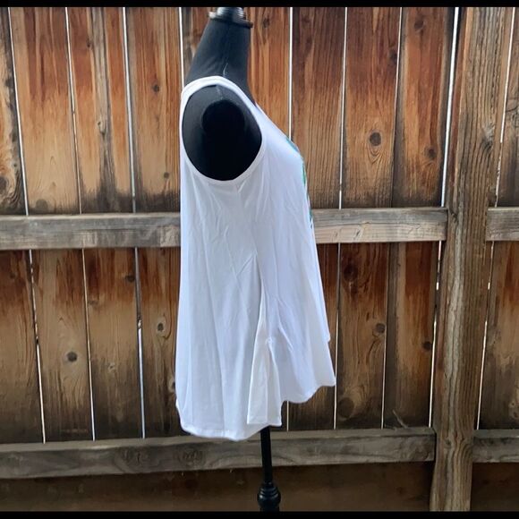 LuLaRoe tank top graphics white ‘LuLaRoe Cruise 2018’ Sz XS FIRM on Price - Picture 4 of 6